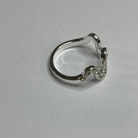 Cocktail fashion silver ring women's size 6.75 with rhinestone inset - Picture 6 of 11